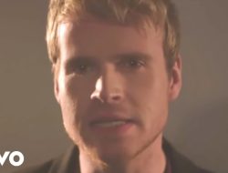 Terjemahan lirik We Were Only Young – Kodaline: Hanya Muda, Kita Pergi
