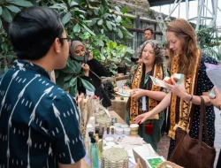 ParagonCorp Bawa Kisah Petani Nilam Indonesia ke Forum Dunia