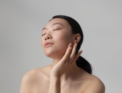 Bolehkah Body Serum Digunakan di Wajah? Ini Jawabannya