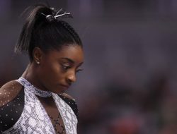 Fans are not happy with Simone Biles being disrespected after her scary health issue