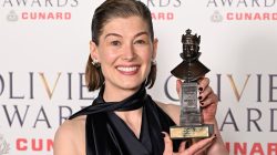 “You Know Who You Are”: Rosamund Pike Condemns Texting at Theatre