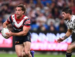 Watson joins Chiefs, PNG signs untested English prop