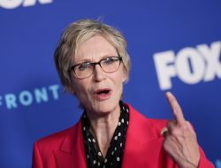 Jane Lynch: Career Success Isn’t About a 10-Year Plan
