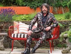 Don’t style your garden like this, says Laurence Llewelyn-Bowen
