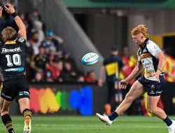 Edmed’s chaotic season threatens Wallabies’ dream