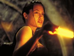 Jolie’s Costume Clause: The Lara Croft Role She Almost Refused