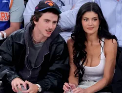 Timothee Chalamet vs Kylie Jenner: Net Worth and Earnings Clash