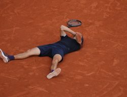 Zverev breaks grand slam drought with French Open win