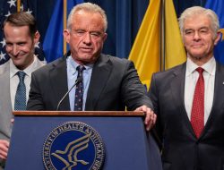RFK Jr avoids reporter’s query on flesh-eating parasite