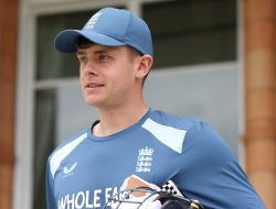 England’s Test crisis deepens as Jamie Smith misses second match against New Zealand