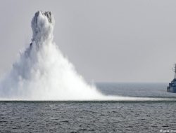 Ranjau di Selat Hormuz: Bahaya yang Mengancam?