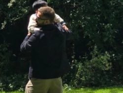 Virat Kohli’s Heartwarming Dad-Daughter Moments With Akaay Take Social Media by Storm