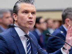 Hegseth’s Travel Budget Threatened by Bipartisan Push