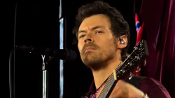 Harry Styles’ Awkward On-Stage Blunder: An Apology to Fans