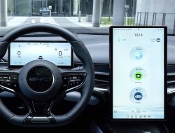 Buttons Back: Safety Rules Drive Aussies from Touchscreens