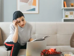 11 Kebiasaan yang Merusak Otak dan Menurunkan Kesehatan Mental serta Fungsi Kognitif secara Psikologi