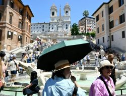 Scientists warn of record heat, threats to climate monitoring