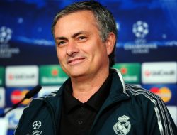 Jose Mourinho returns to Real Madrid as he signs three-year contract