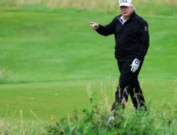 Another Trump golf club slapped with health violations: report