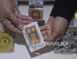 Harga 3 merek emas di Pegadaian turun hari ini
