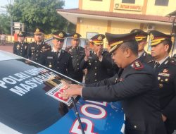 Kapolres Asahan Pasang Stiker Layanan Call Center 110 di Kendaraan Dinas, Perkuat Akses Pengaduan Masyarakat