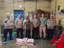 Kapolsek Na IX-X Salurkan Bansos kepada Warga Disabilitas dalam Rangka HUT Bhayangkara ke-80