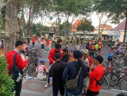 Mahasiswa KKN UWIKA Surabaya Kampanyekan Gerakan No Plastic Bag