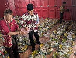Ritual Tumpeng dan Doa Bersama Warnai Malam 1 Suro di Klenteng Cokro