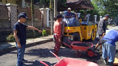 Perbaiki Akses 450 Meter, Andi Nugraha Targetkan Jalan Blok D E F Villa Mutiara Lido Rampung Bertahap