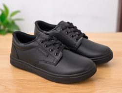 Harga Sepatu Rp700 Ribu per Pasang untuk Sekolah Rakyat Disorot, Aktivis KPKB Nilai Terlalu Mahal, DPR Diminta Lakukan Evaluasi