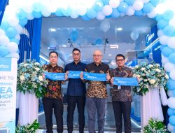 Midea Dekatkan Produk dan Layanan ke Konsumen Lewat AC Pro Shop Surabaya