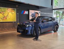 New BMW iX3 Resmi Hadir di Surabaya, Bawa Era Baru Mobil Listrik BMW