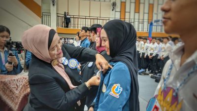 Mahasiswa Baru FTMM UNAIR Dibekali Nilai Integritas dan Wawasan Global di PKKMB