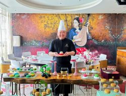 VASA Hotel Surabaya Ubah Mooncake Menjadi Karya Seni Lewat Moonlight Lunar Gallery