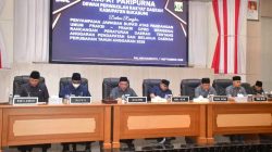 Dalam Paripurna DPRD, Bupati Sukabumi Berkomitmen Memperkuat Kemandirian Fiskal Melalui Optimalisasi Dalam Berbagai Potensi Pendapatan.