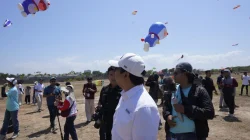 Langit Surabaya Dipenuhi Layang-Layang, Pelindo Regional 3 Dorong Budaya dan UMKM Naik Kelas