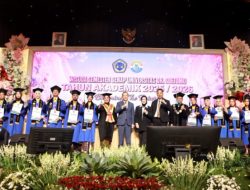 Unitomo Sesuaikan Kurikulum dengan Kebutuhan Dunia Kerja