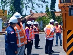 KSOP Tanjung Perak Tinjau E-RTG Baru Terminal Petikemas Nilam