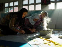 Hari Batik Nasional, The Alana Surabaya Angkat Potensi Seni Anak Disabilitas