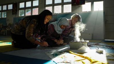 Hari Batik Nasional, The Alana Surabaya Angkat Potensi Seni Anak Disabilitas