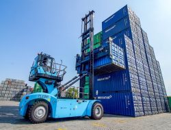 TTL Elektrifikasi Peralatan Operasional, Empty Container Handler Elektrik Mulai Beroperasi